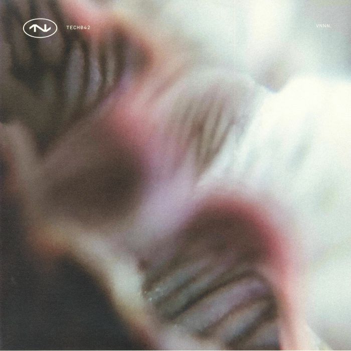 Vnnn – TECH 042 vinyl cover