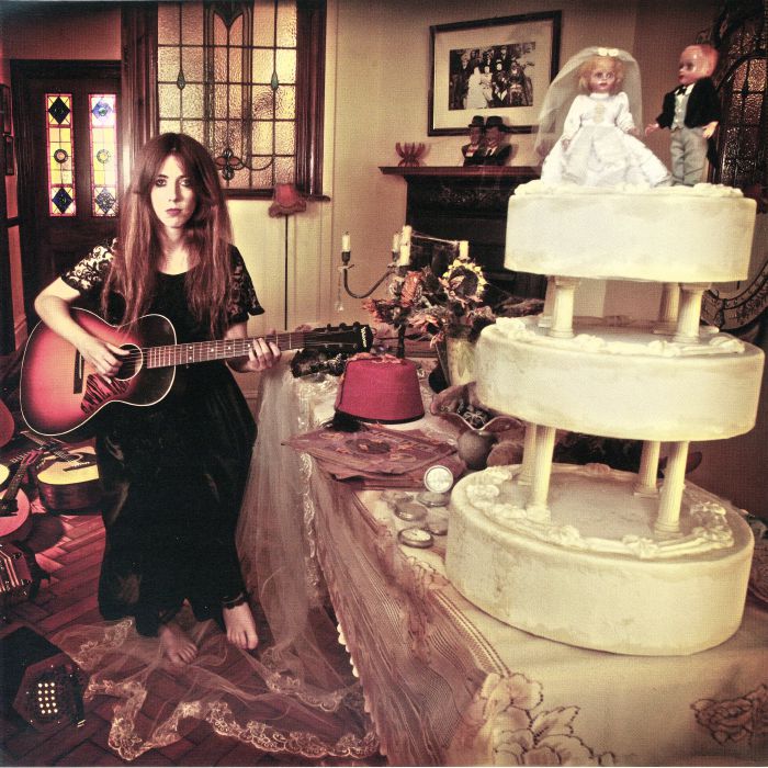 Gwenifer Raymond – Strange Light Over Garth Mountain vinyl cover